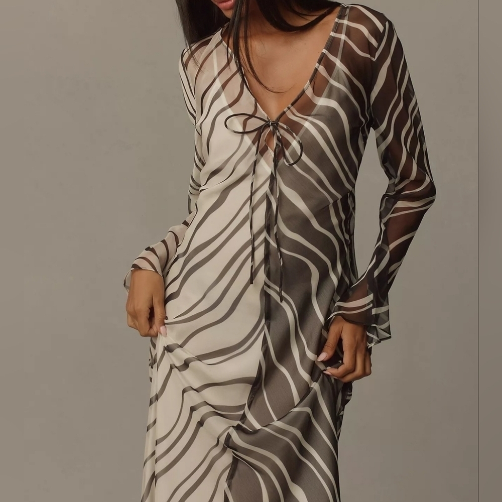 Significant Other Salma Long-Sleeve V-Neck Midi Dress, Black & White, Size 4